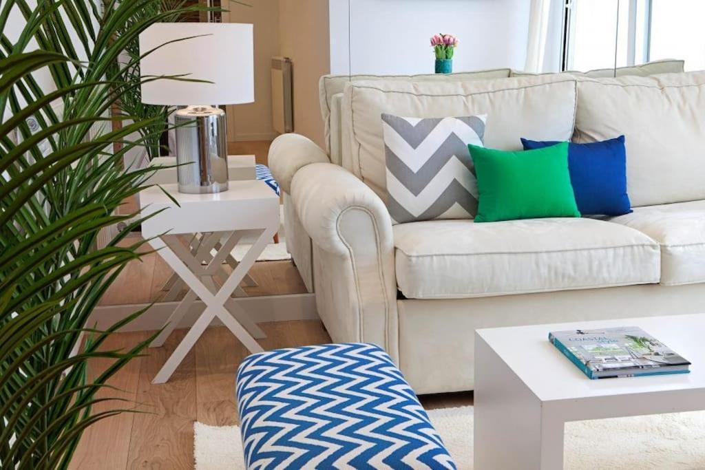 Luminoso Apartamento Con Terraza En Sol Apartment Madrid Bagian luar foto